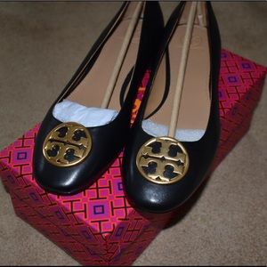 NEW Black & Gold Tory Burch Flats Size 10